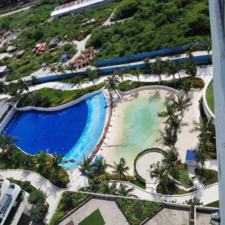 Big Balcony - Relaxing Condo In Pampanga Esterno foto